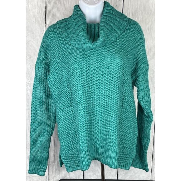 NWT JCP Womens Medium Long Sleeve Sweater Green Shimmer Threads Cowl Neck - Picture 1 of 7